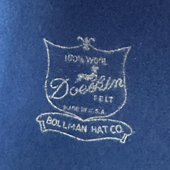 SOPHISTICATED 1970s' ROYAL BLUE HAT WITH WIDE UPTURNED BRIM + FELT "FLOWERS" - Picture 14 of 14